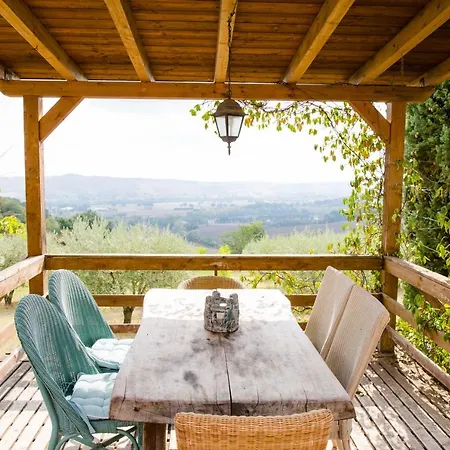 Hébergement de vacances Set In Olive Grove With Stunning Views