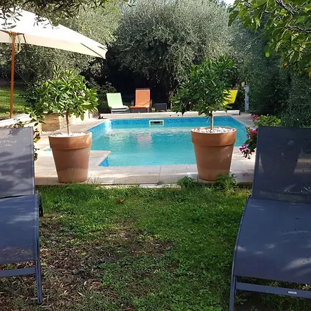 Hébergement de vacances Set In Olive Grove With Stunning Views